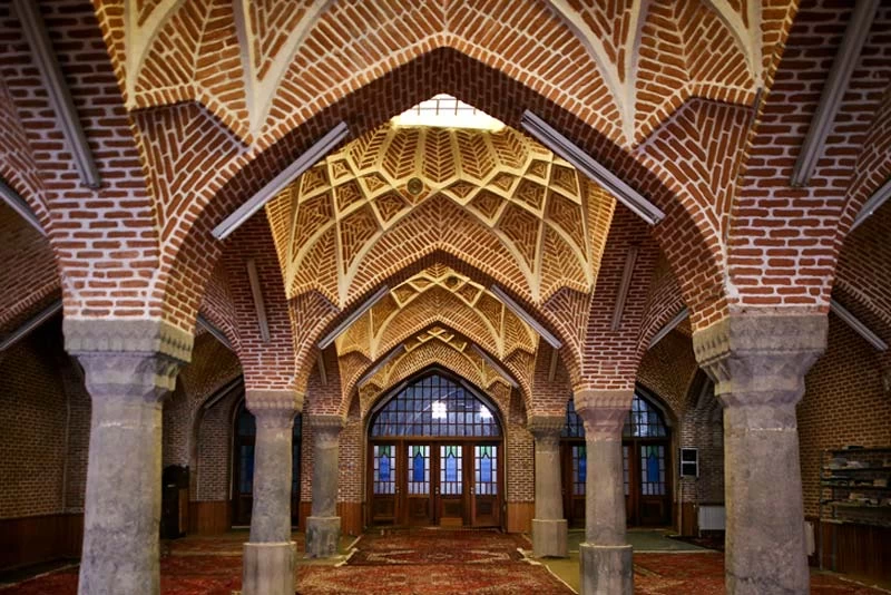 مسجد جامع در بازار بزرگ تبریز