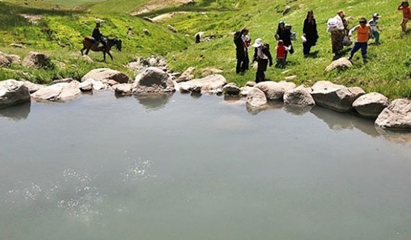 چشمه آب شور لاکان (چشمه های ایران)