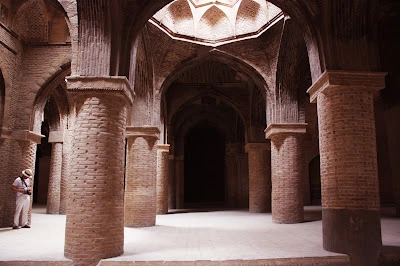 ایوان شاگرد در مسجد جامع اصفهان