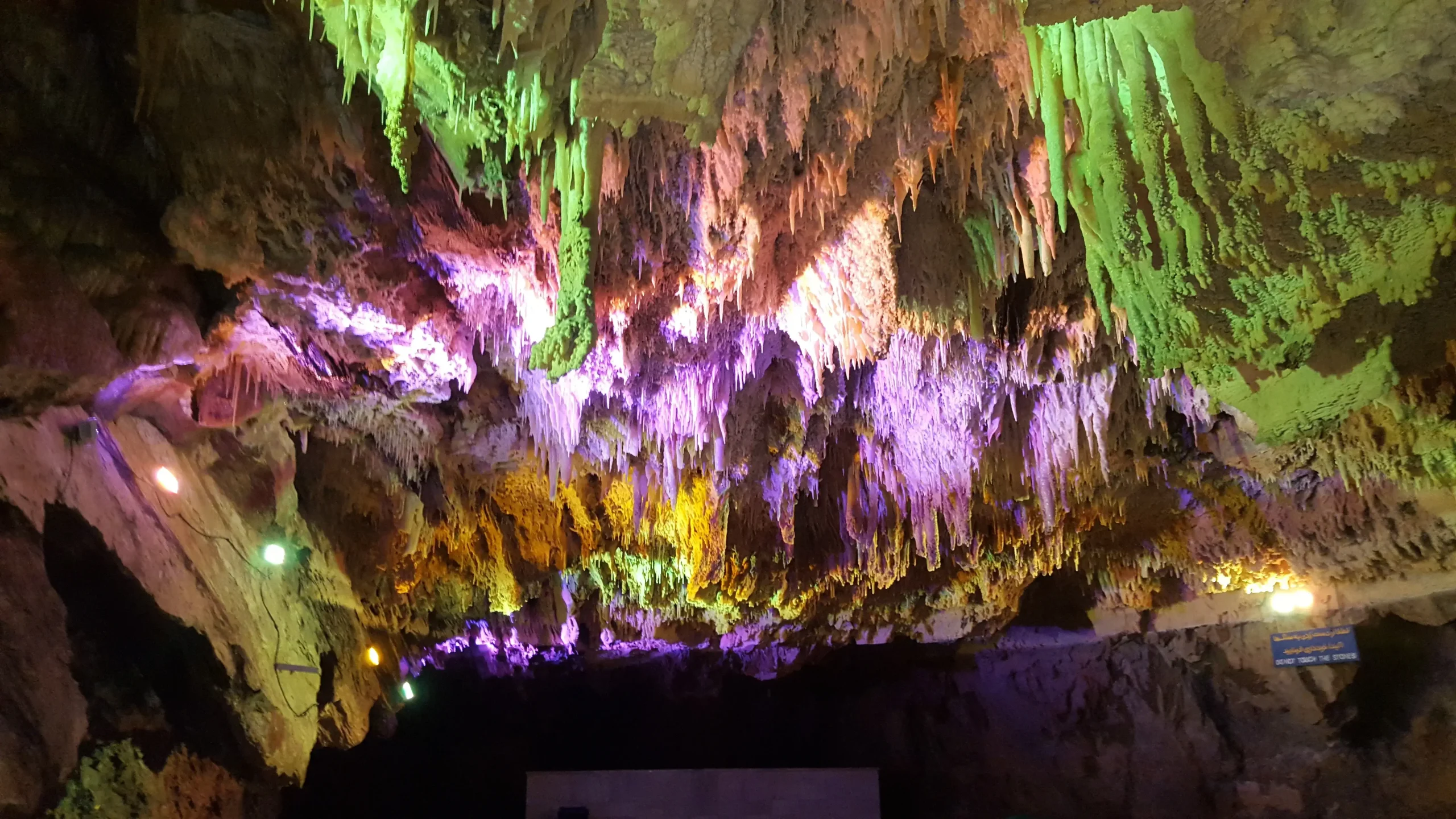 بهترین زمان برای بازدید از غار علیصدر