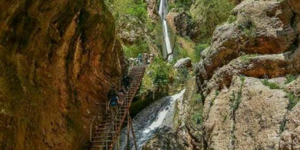 جاهای دیدنی کرمانشاه- آبشار پیران