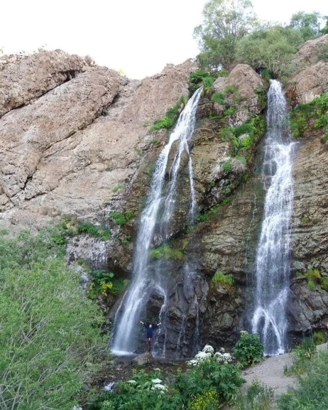 آبشار دوقلو دربند تهران