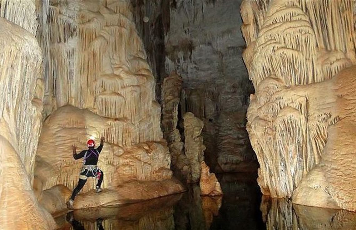 غار قلایچی- مجله گردشگری