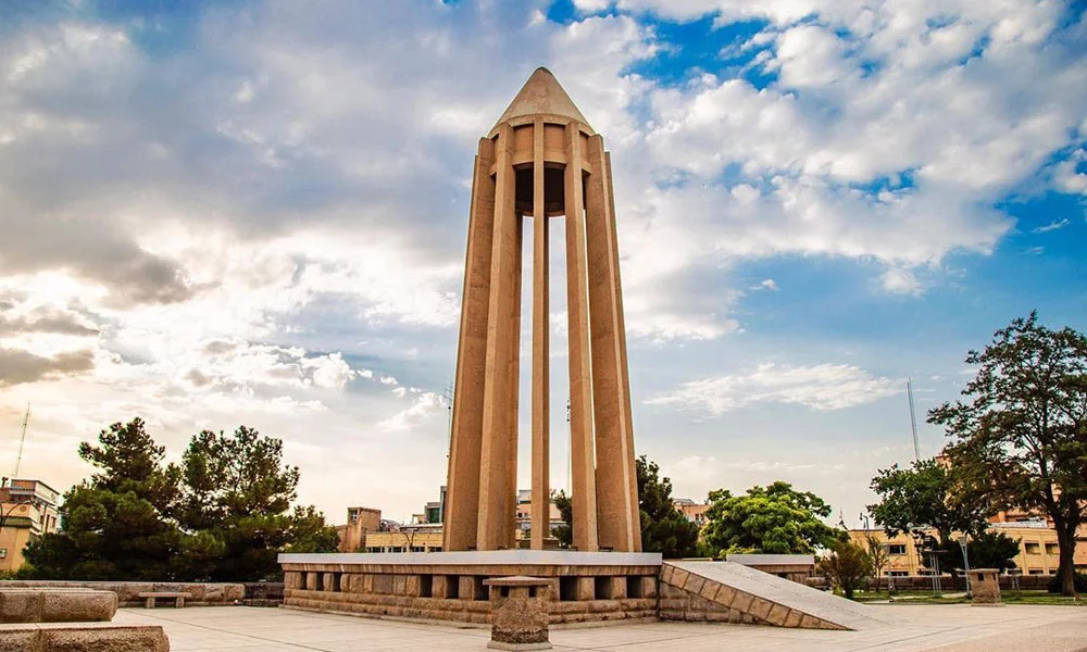 آرامگاه ابوعلی سینا