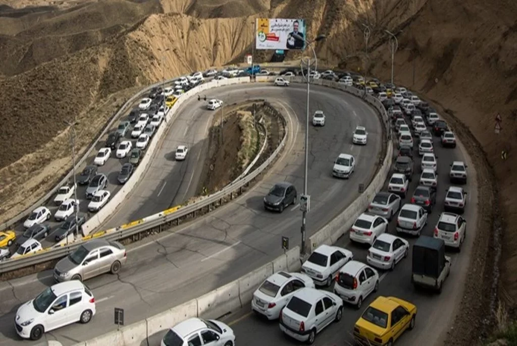ممنوعیت تردد انواع وسایل نقلیه در جاده چالوس و آزادراه تهران - شمال