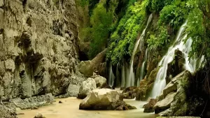 آبشار هفت چشمه چالوس؛ لوکیشن و جزئیات سفر