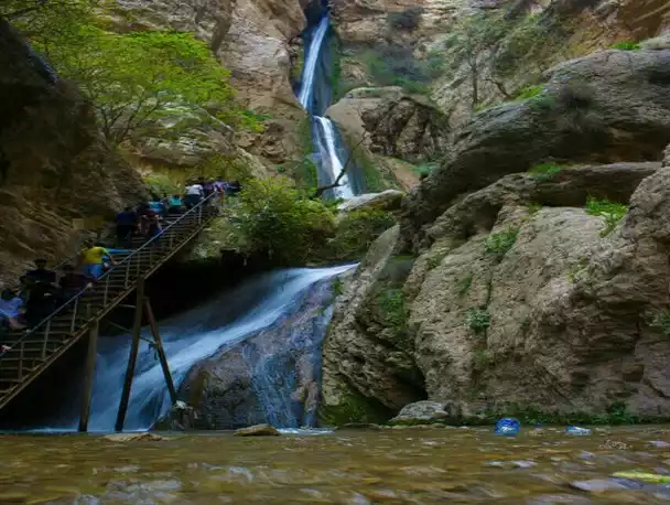 آبشار پیران کرمانشاه