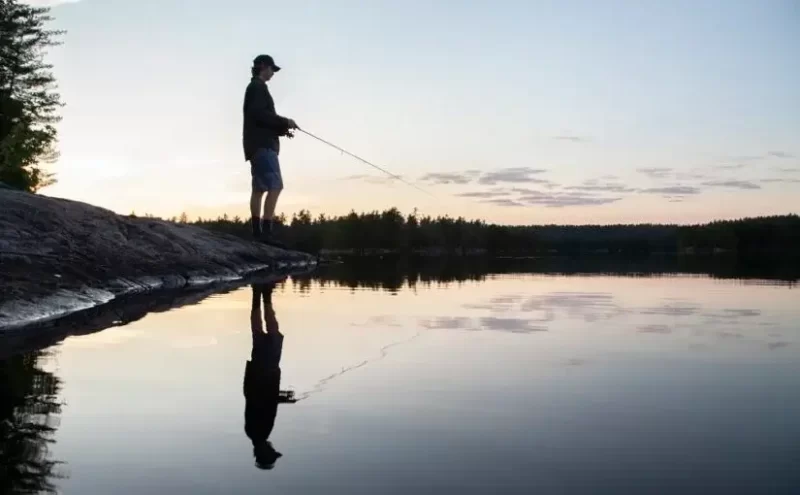 ماهیگیری در دریاچه ذوب آهن 