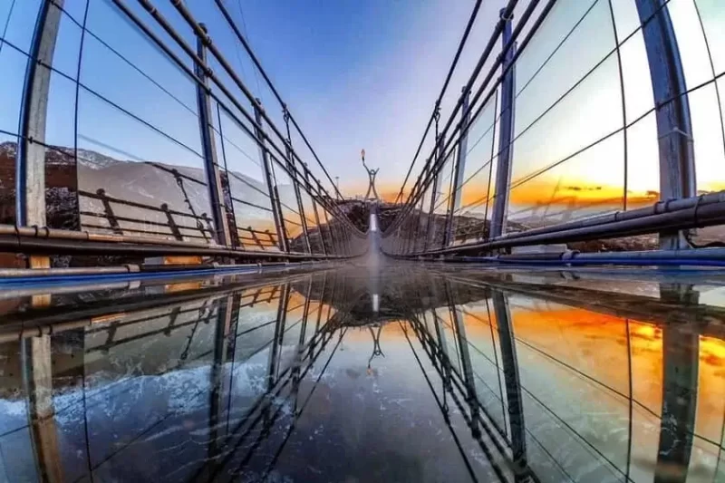 پل شیشه ای هیر در اردبیل
