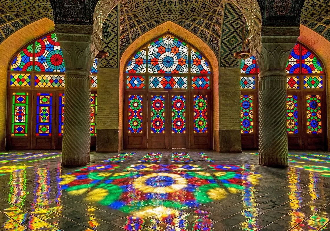مسجد صورتی نصیرالملک شیراز