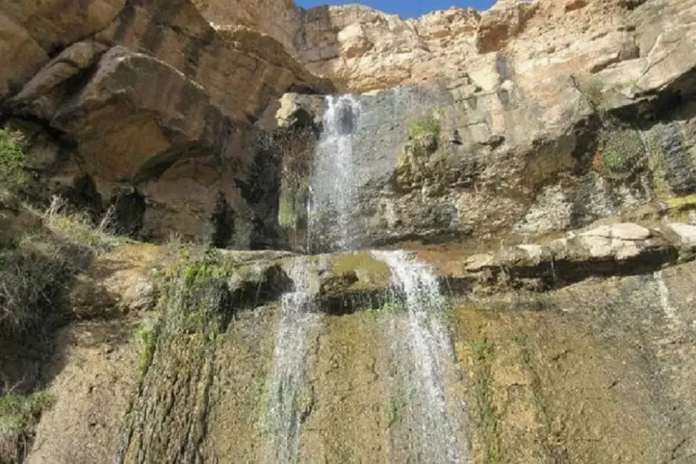 چشمه آبگرم محلات در استان مرکزی