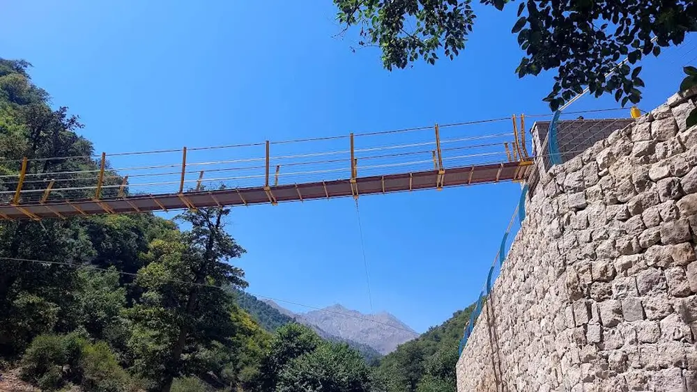 پل معلق قدیمی کلاردشت