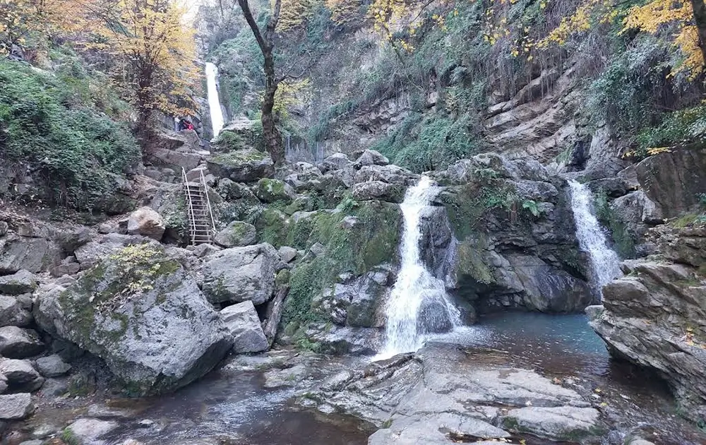 آبشار خزه ای کبودوال